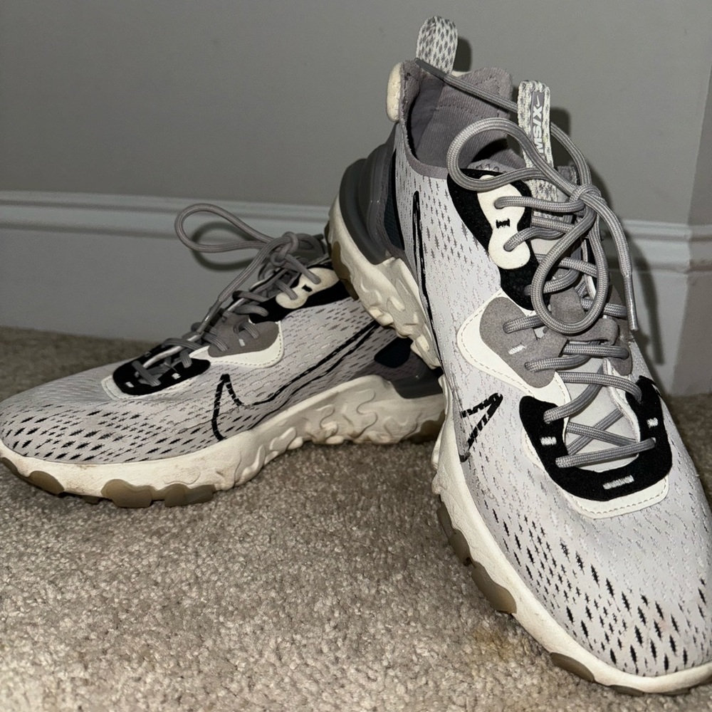 Nike D/MS/X Sneakers